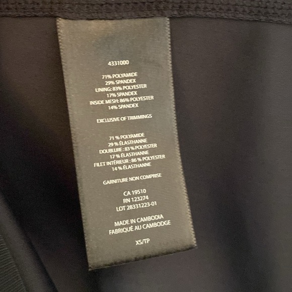 Lolë Activewear Dress with Built in Shorts - XS - Picture 7 of 7